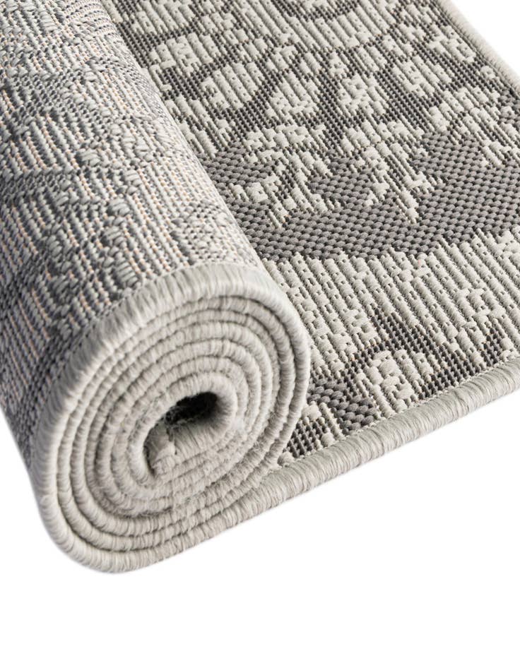 Detail image of 2' 2 x 6'  Washable Botanical Indoor / Outdoor Runner Rug