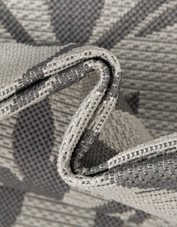 Detail image of 2' 2 x 6'  Washable Botanical Indoor / Outdoor Runner Rug