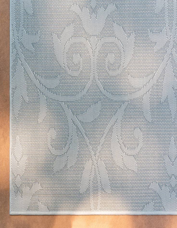 Detail image of 2' 2 x 6'  Washable Botanical Indoor / Outdoor Runner Rug