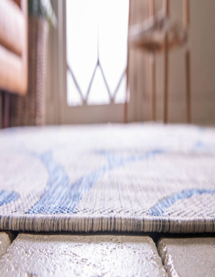 Detail image of 2' x 6'  Washable Botanical Indoor / Outdoor Runner Rug