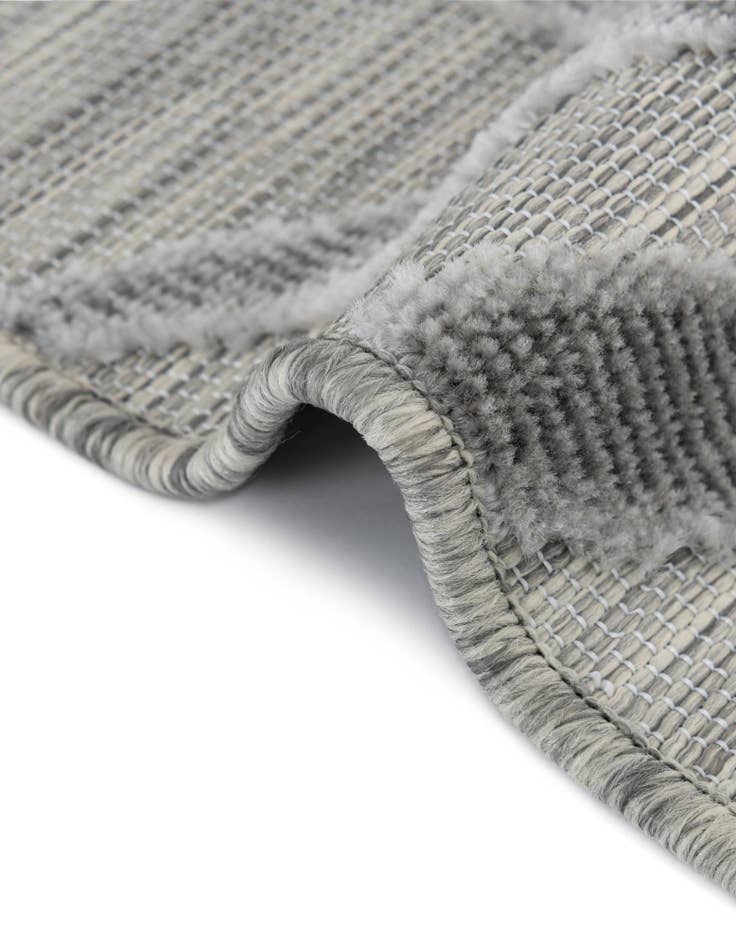 Detail image of 2' 2 x 5' 3 Easy-Clean Botanical Indoor / Outdoor Runner Rug