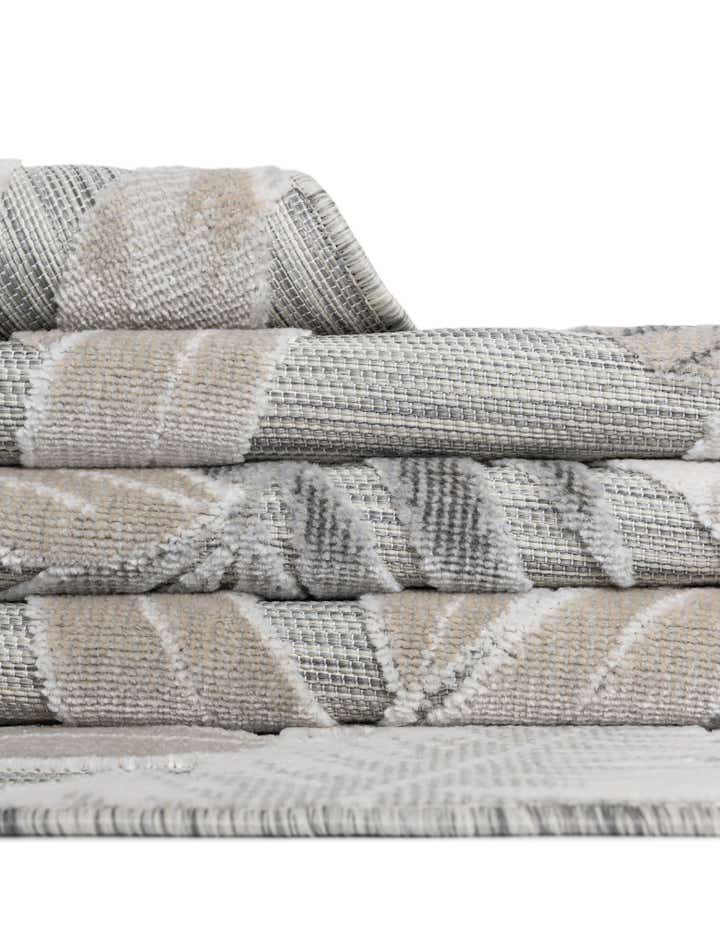 2' 2 x 5' 3 Easy-Clean Botanical Indoor / Outdoor Runner Rug