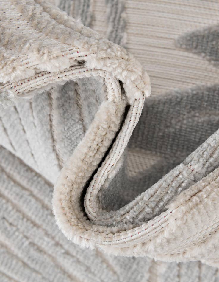 Detail image of 2' 2 x 5' 3 Easy-Clean Botanical Indoor / Outdoor Runner Rug