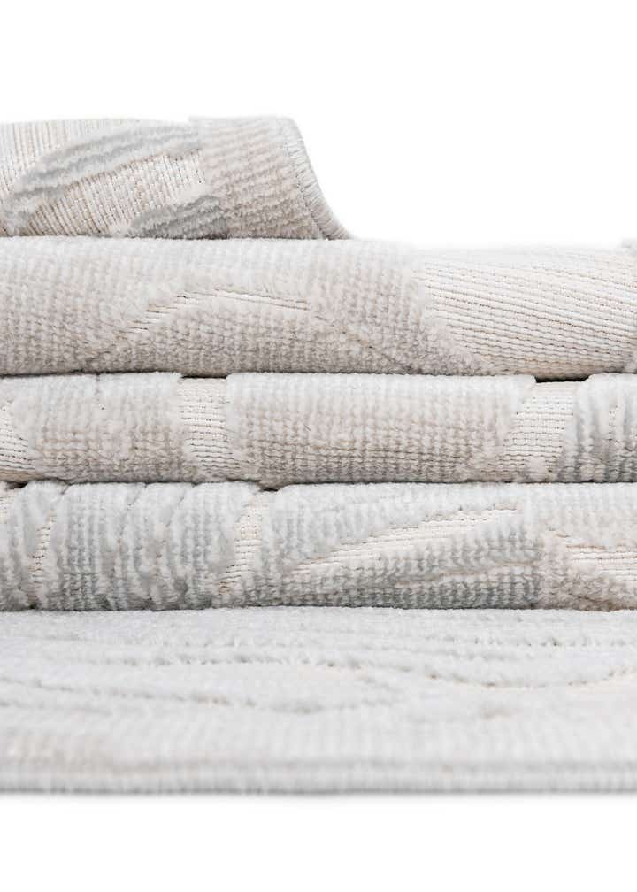 2' 2 x 5' 3 Easy-Clean Botanical Indoor / Outdoor Runner Rug