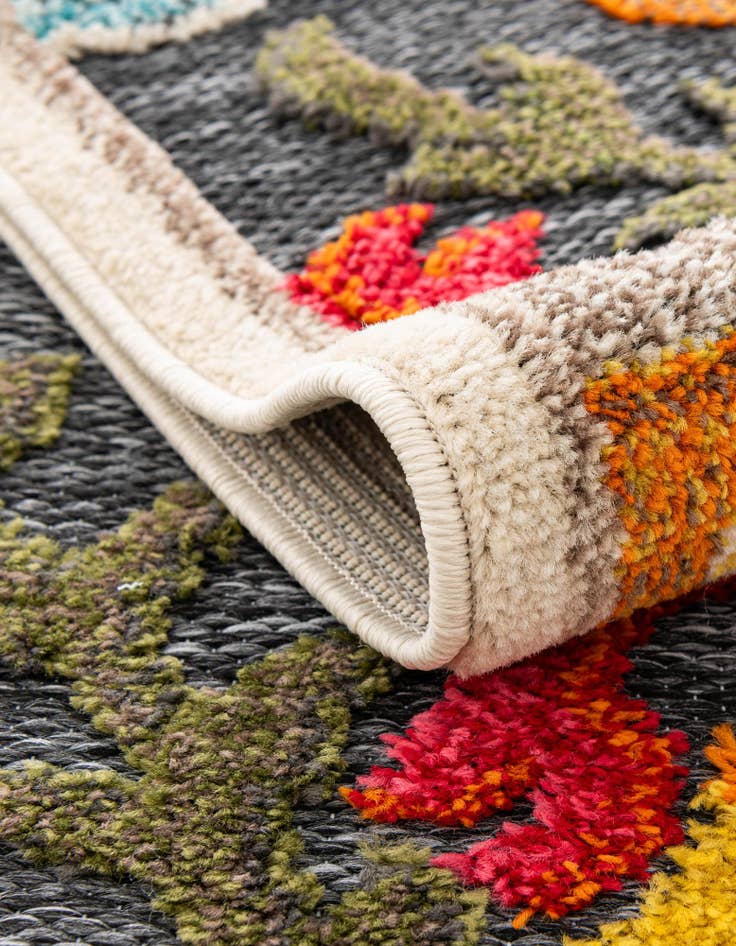 Detail image of 2' 7 x 12'  Washable Casablanca Indoor / Outdoor Runner Rug