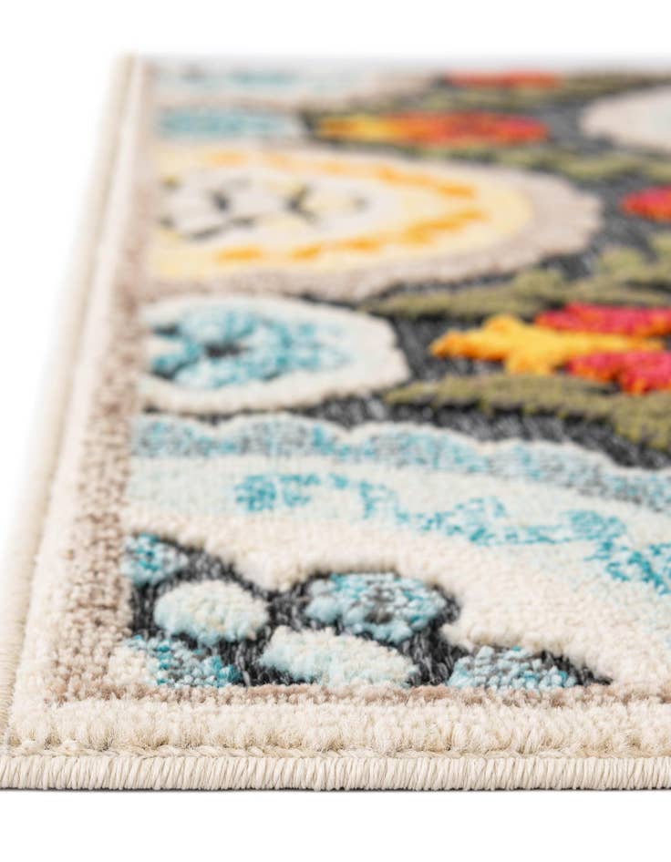 Detail image of 2' 7 x 12'  Washable Casablanca Indoor / Outdoor Runner Rug