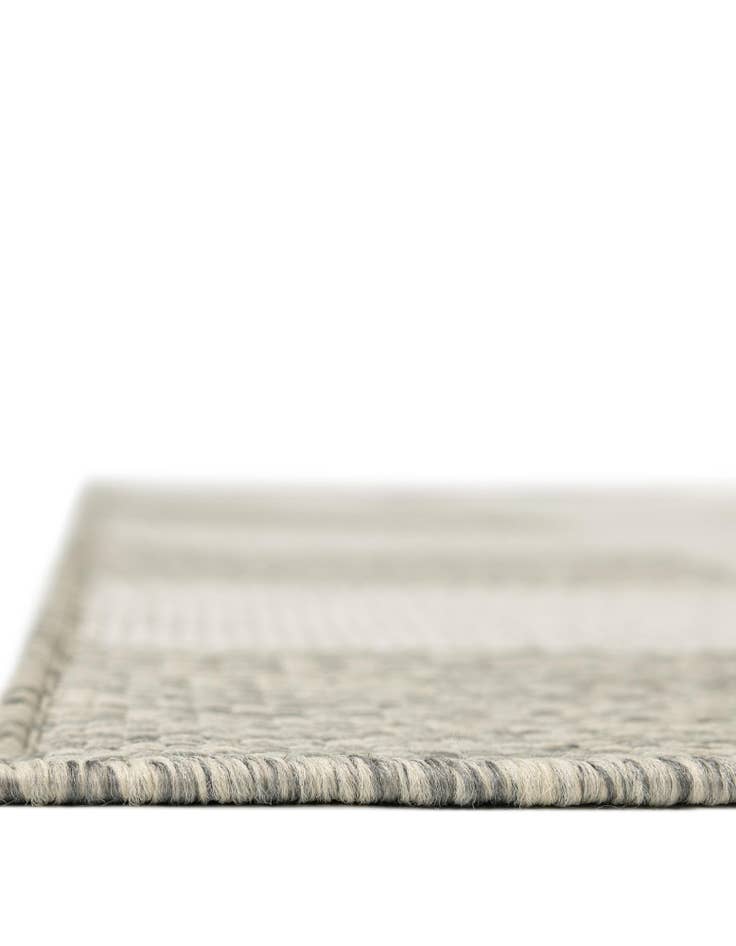 Detail image of 2' 7 x 12' Easy-Clean Checkered Indoor / Outdoor Runner Rug