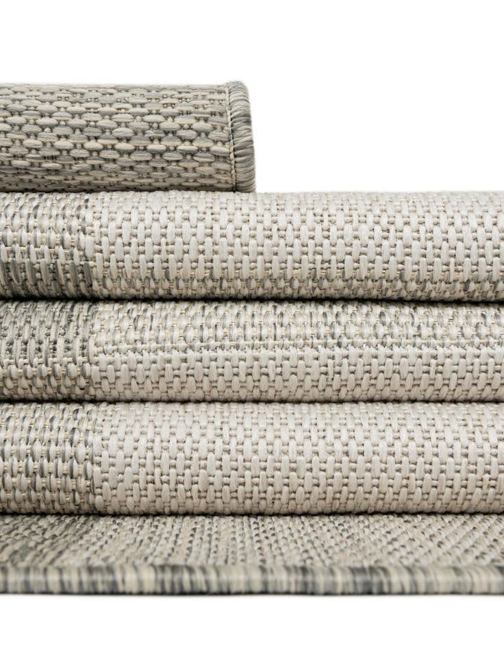Detail image of 2' 7 x 12' Easy-Clean Checkered Indoor / Outdoor Runner Rug