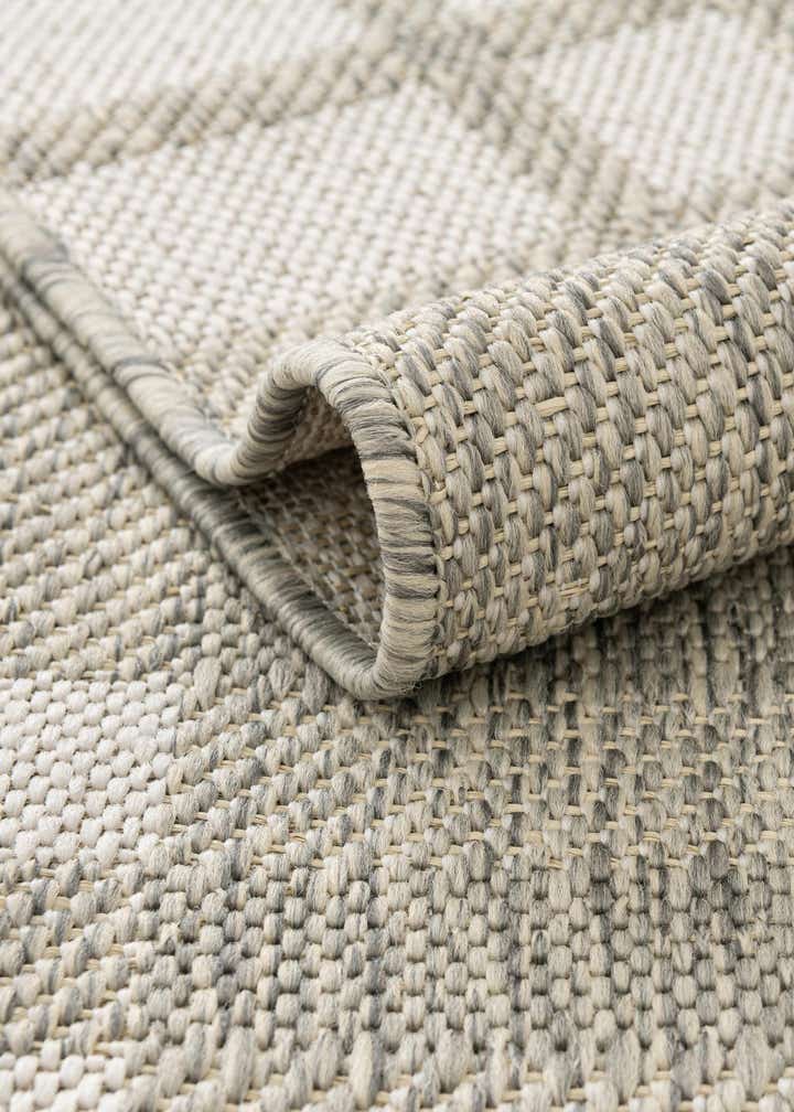 2' x 5' 3 Easy-Clean Checkered Indoor / Outdoor Runner Rug