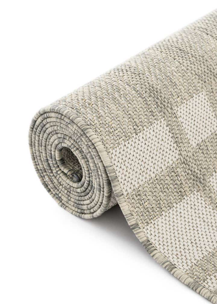 2' x 5' 3 Easy-Clean Checkered Indoor / Outdoor Runner Rug