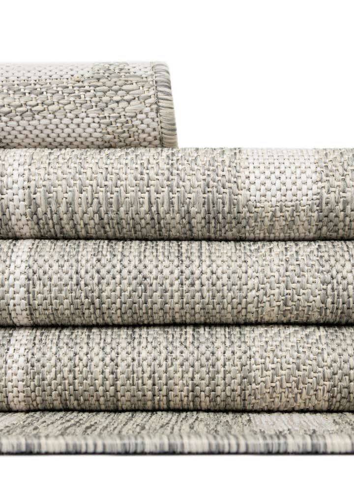2' x 5' 3 Easy-Clean Checkered Indoor / Outdoor Runner Rug