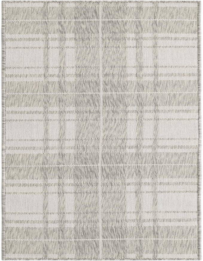 Detail image of 2' x 6' Easy-Clean Checkered Indoor / Outdoor Runner Rug