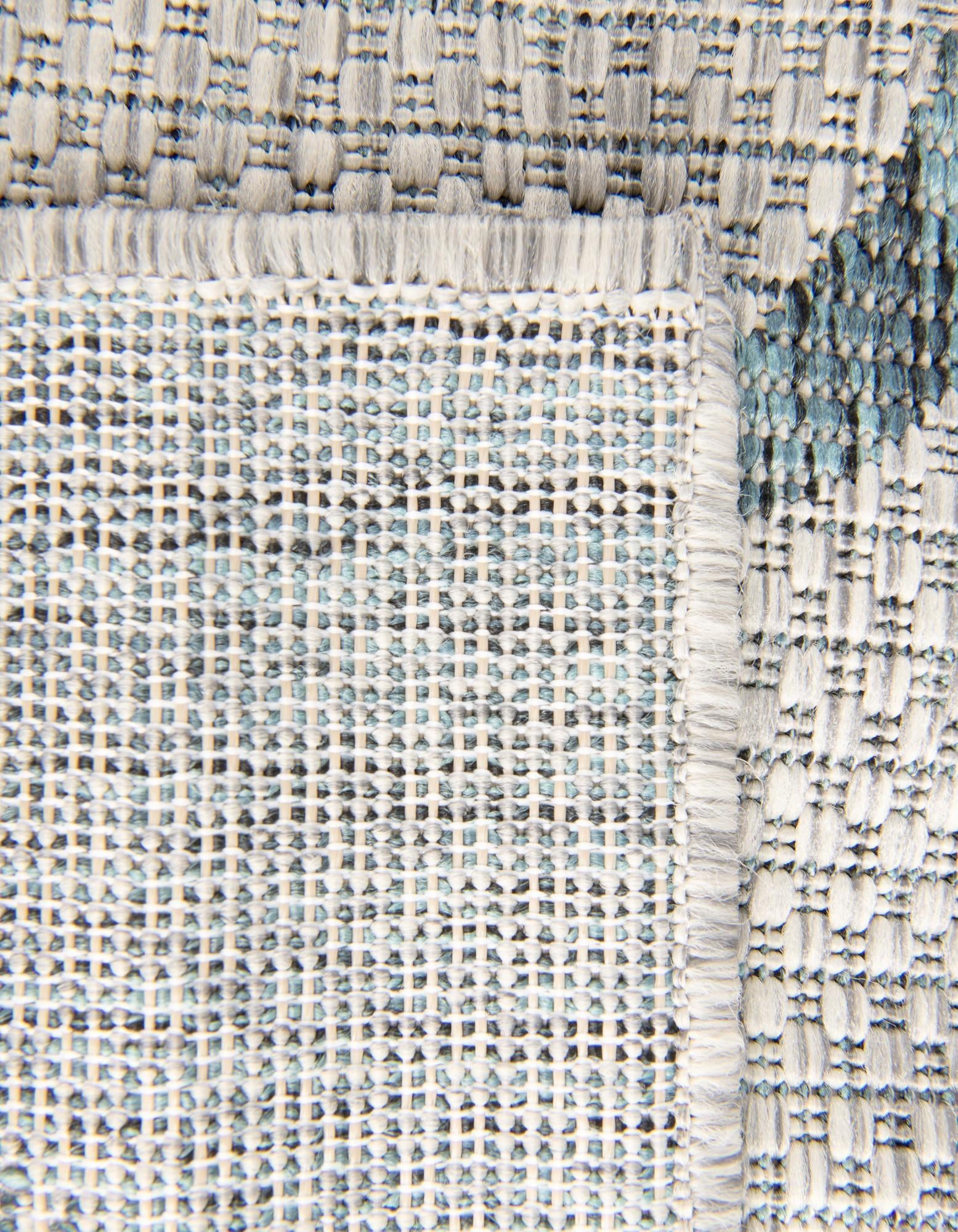 2' 7 x 10' Easy-Clean Lattice Indoor / Outdoor Runner Rug