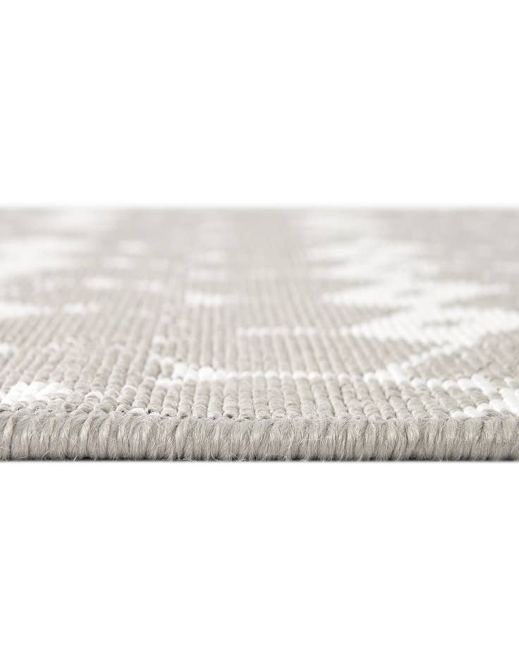 Detail image of 2' x 6' Washable Lattice Indoor / Outdoor Runner Rug