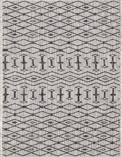 Detail image of 2' x 8' Easy-Clean Lattice Indoor / Outdoor Runner Rug