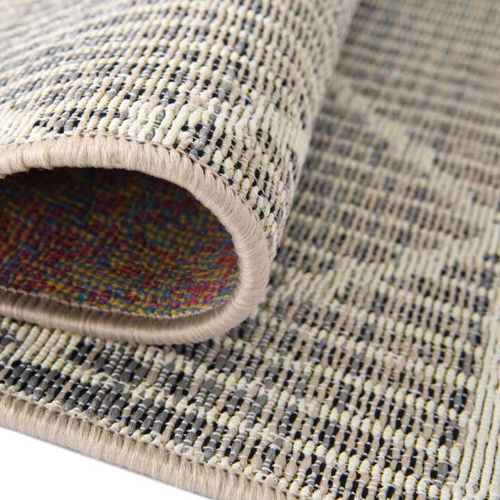 2' 7 x 10' Easy-Clean Lattice Indoor / Outdoor Runner Rug