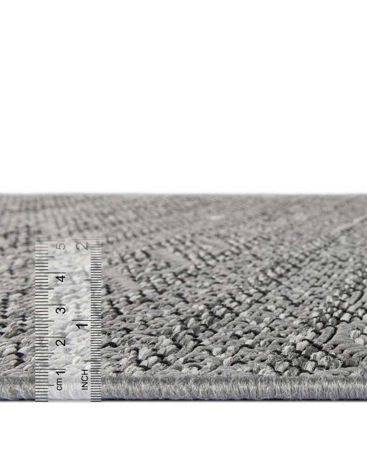 2' 2 x 6' Easy-Clean Modern Indoor / Outdoor Runner Rug