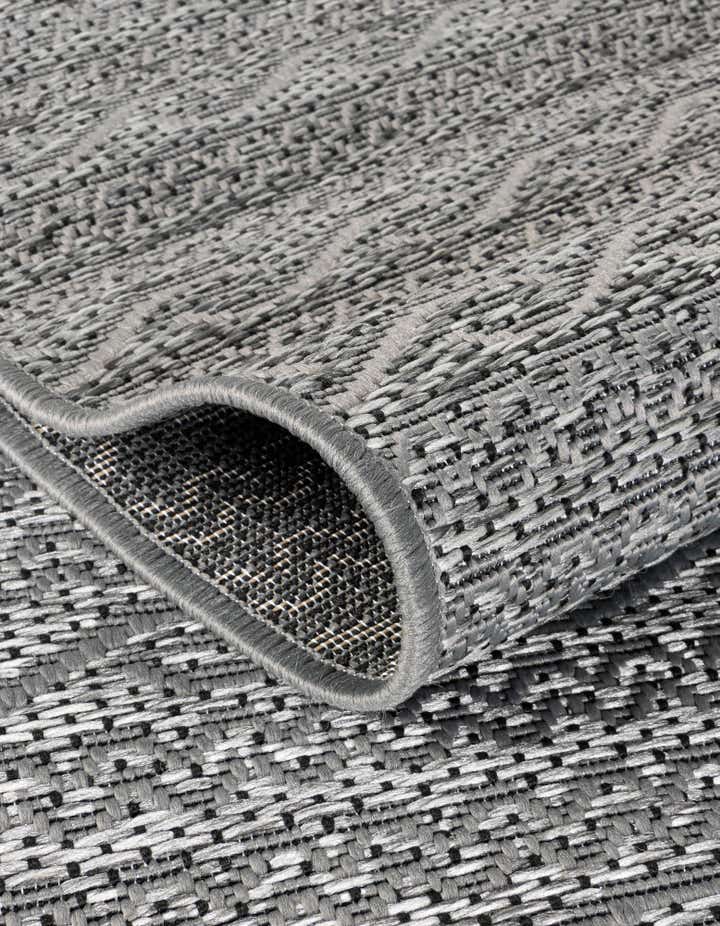 2' 2 x 6' Easy-Clean Modern Indoor / Outdoor Runner Rug