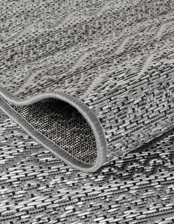 Detail image of 2' 2 x 6' Easy-Clean Modern Indoor / Outdoor Runner Rug