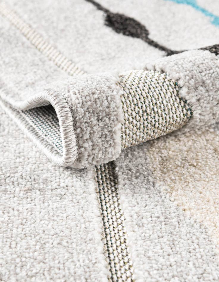 Detail image of 2' x 6' Easy-Clean Modern Indoor / Outdoor Runner Rug