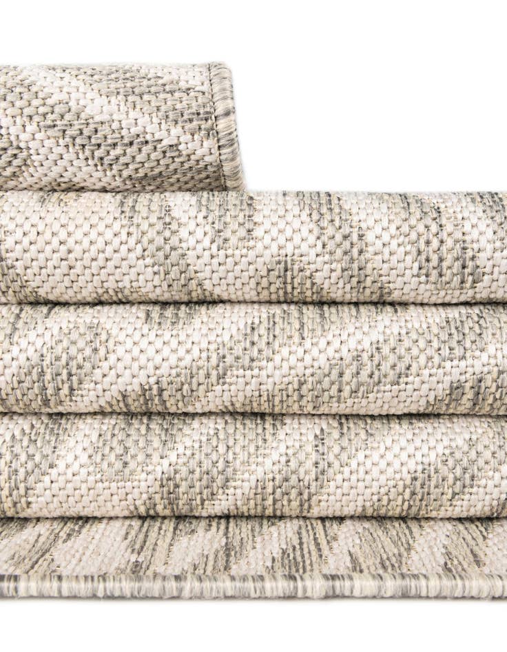 Detail image of 2' x 5' 3 Easy-Clean Modern Indoor / Outdoor Runner Rug