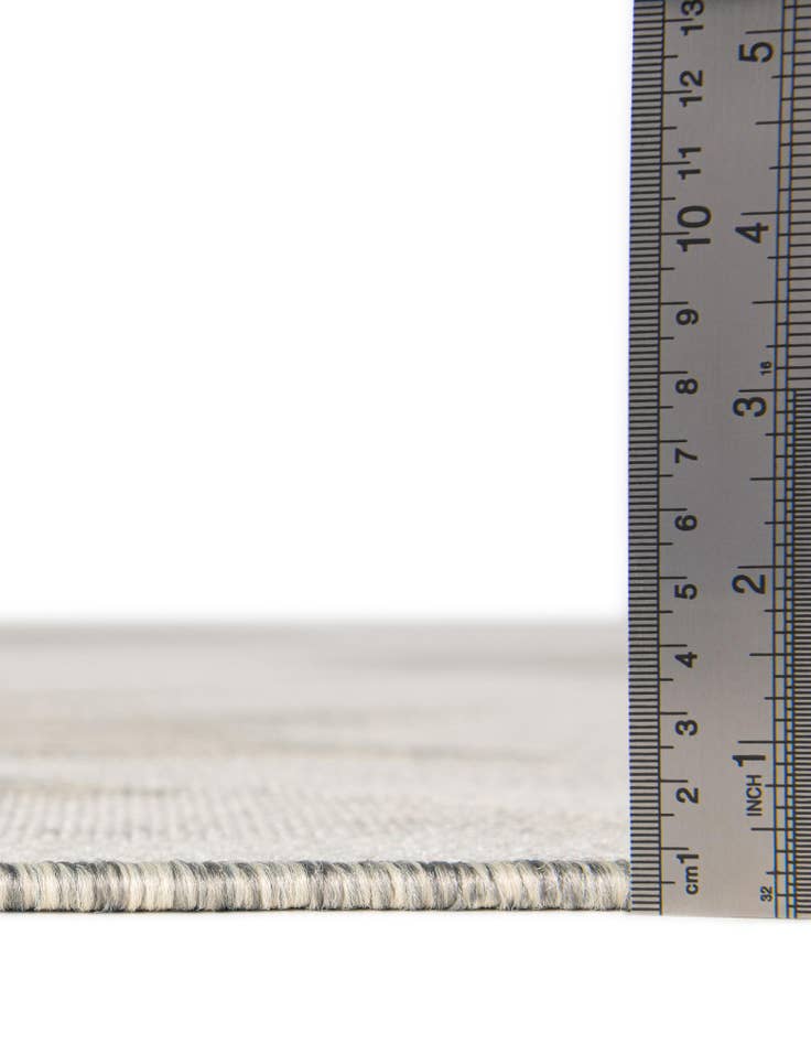 Detail image of 2' x 5' 3 Easy-Clean Modern Indoor / Outdoor Runner Rug