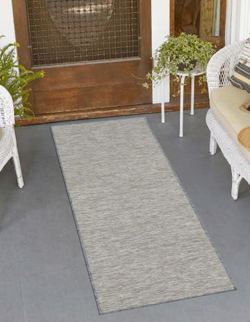 2' x 6' Easy-Clean Solid Indoor / Outdoor Runner Rug