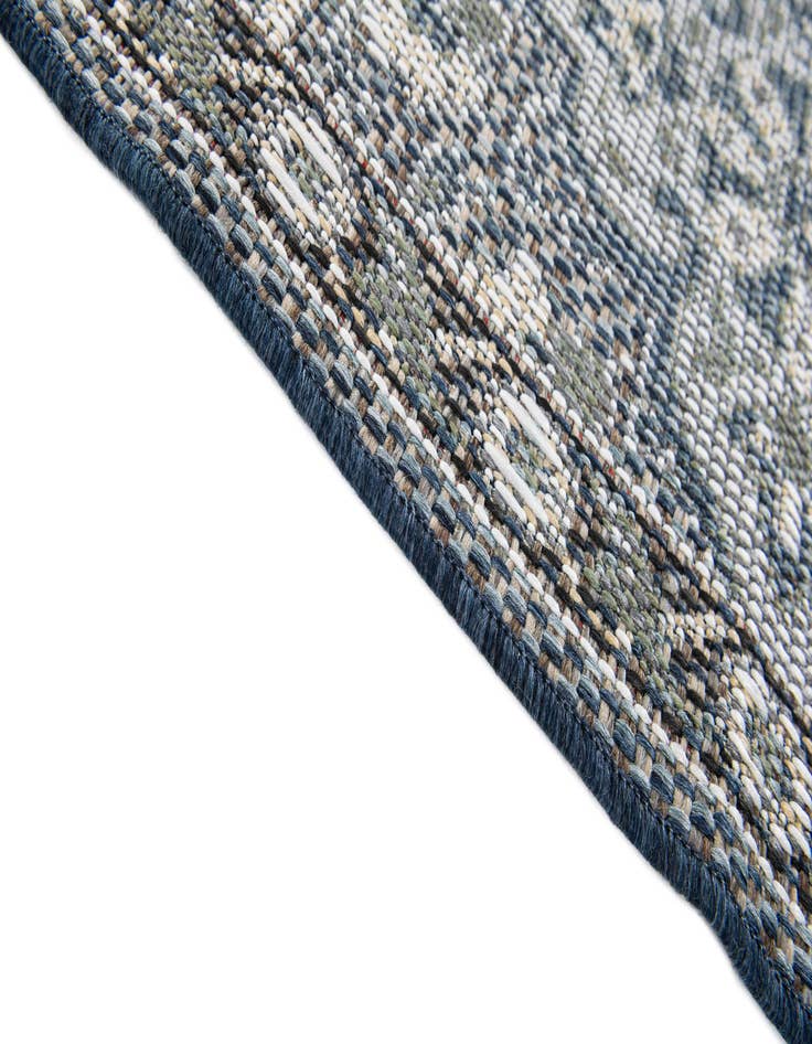 Detail image of 1' 10 x 7' 6  Washable Traditional Indoor / Outdoor Runner Rug