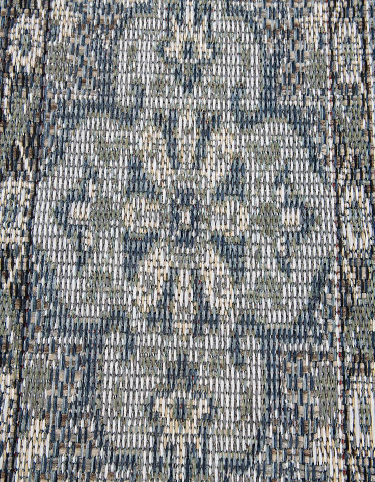 Detail image of 1' 10 x 7' 6  Washable Traditional Indoor / Outdoor Runner Rug
