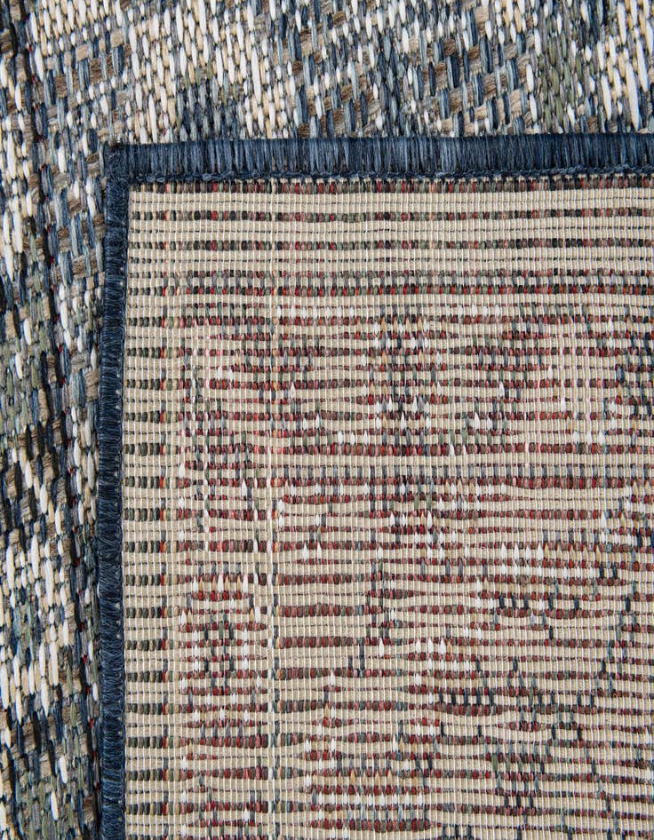 Detail image of 1' 10 x 7' 6  Washable Traditional Indoor / Outdoor Runner Rug