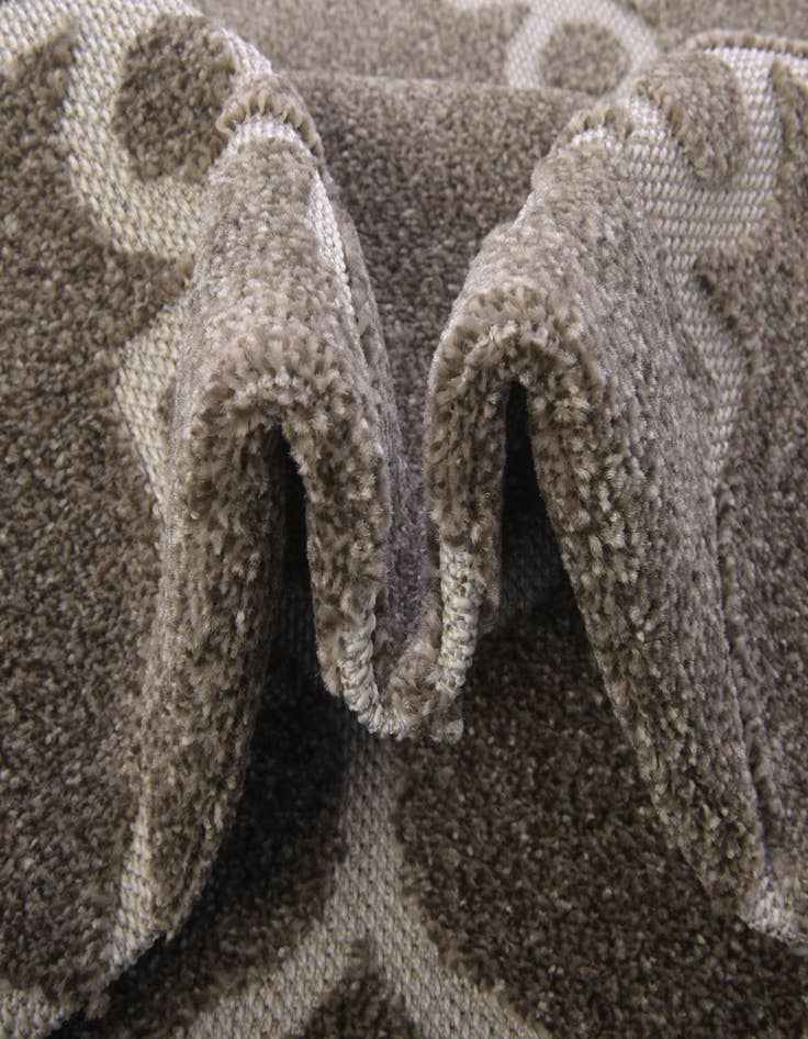 Detail image of 2' x 6'  Washable Trellis Indoor / Outdoor Runner Rug