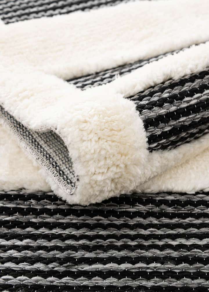 2' 7 x 12' Prismatic Runner Rug
