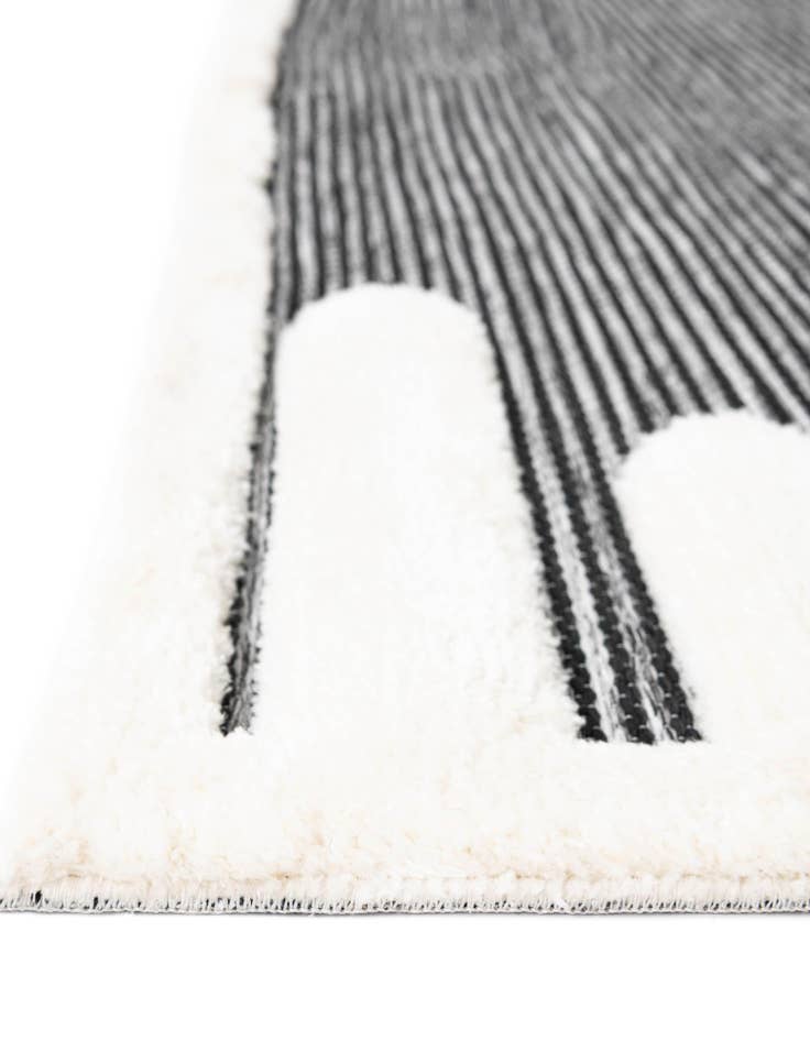 Detail image of 2' x 5' Prismatic Runner Rug