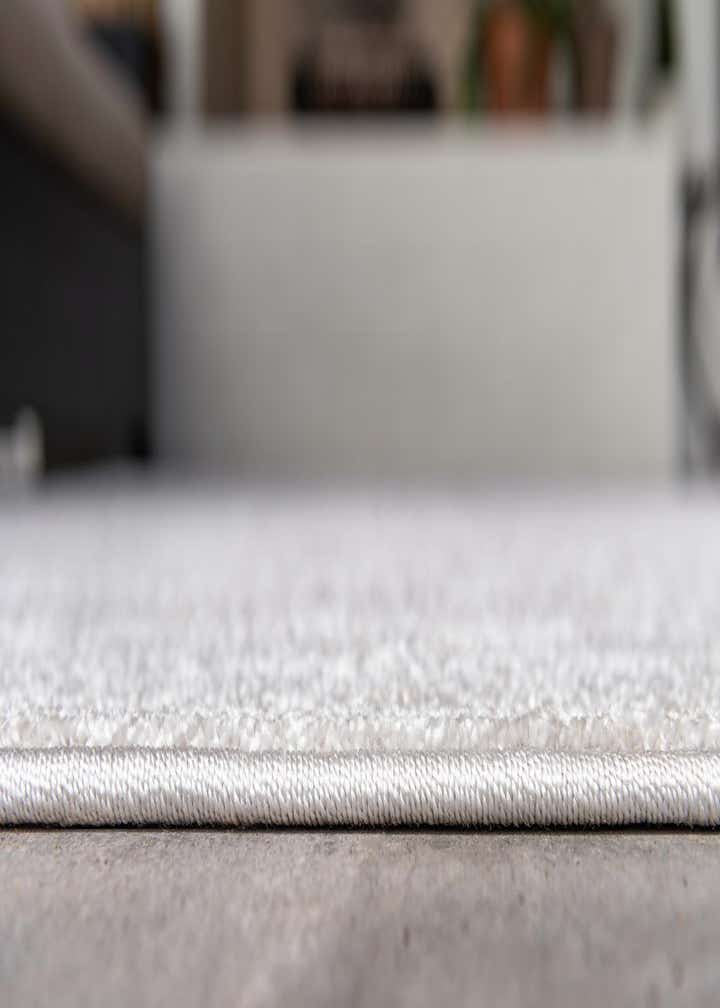 2' x 8' Easy-Clean Sabrina Soto Ola Indoor / Outdoor Runner Rug