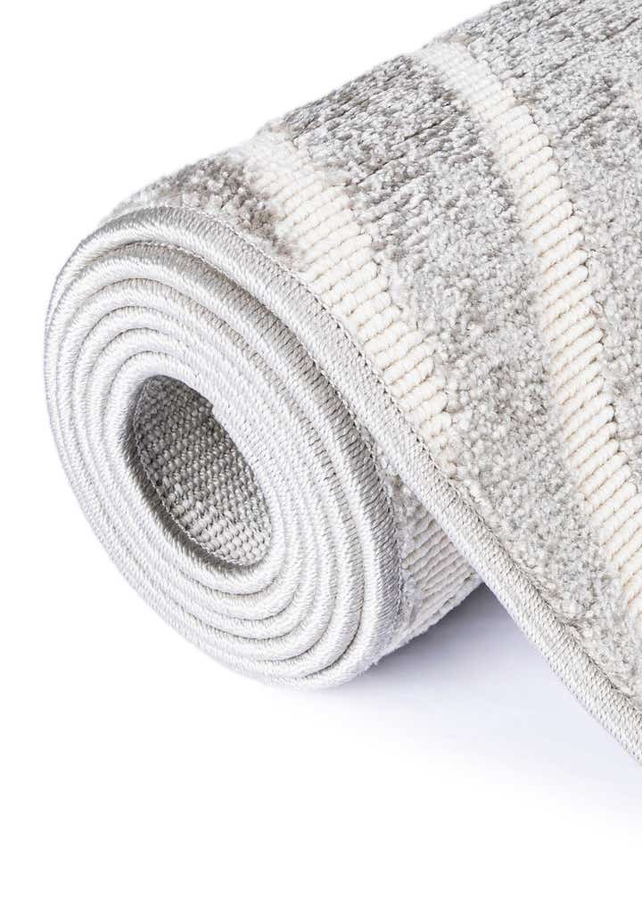 2' x 6' Easy-Clean Sabrina Soto Ella Indoor / Outdoor Runner Rug