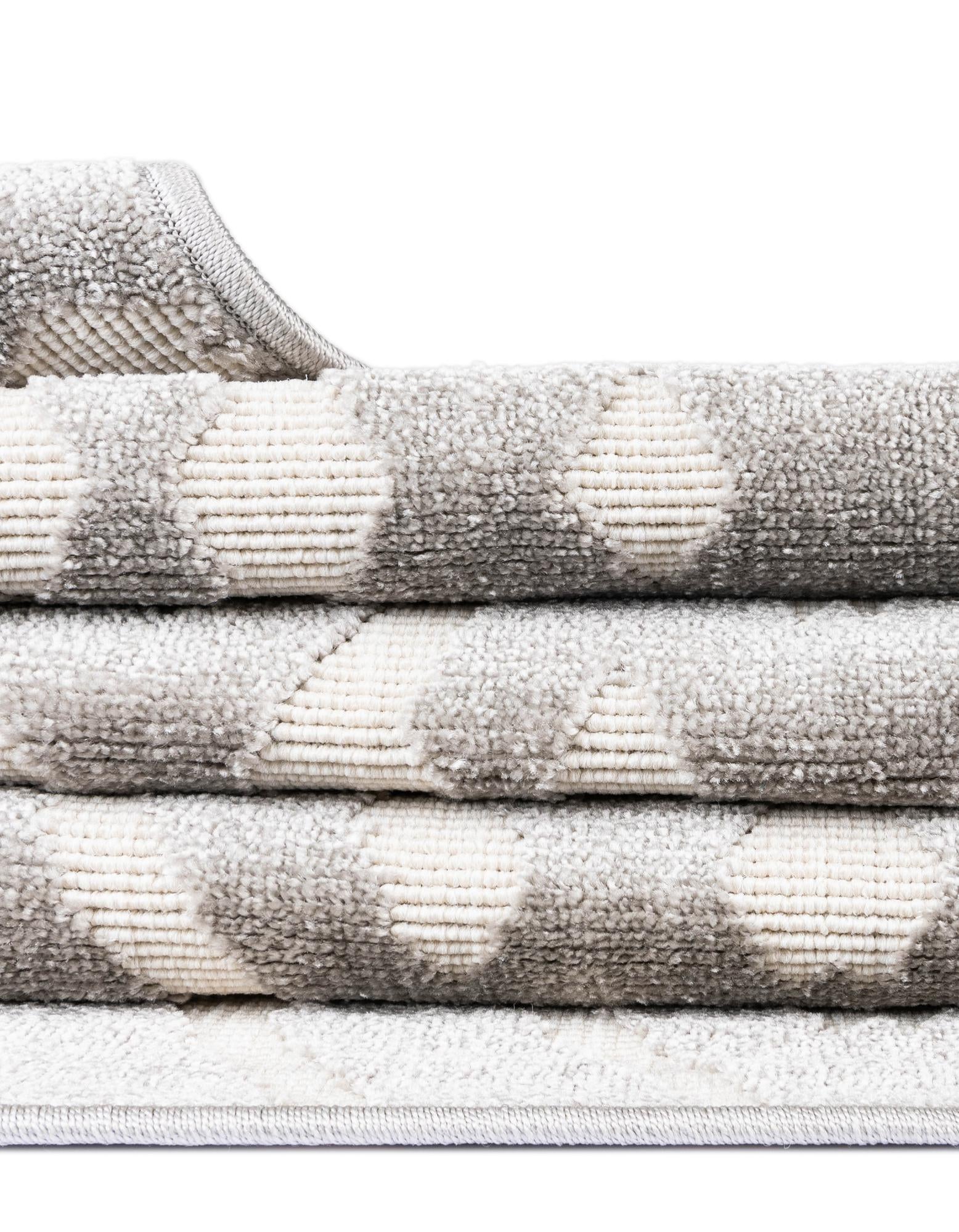 2' x 6' Easy-Clean Sabrina Soto Ella Indoor / Outdoor Runner Rug