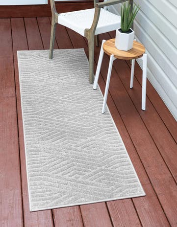 2' x 8' Easy-Clean Sabrina Soto Hudson Indoor / Outdoor Runner Rug