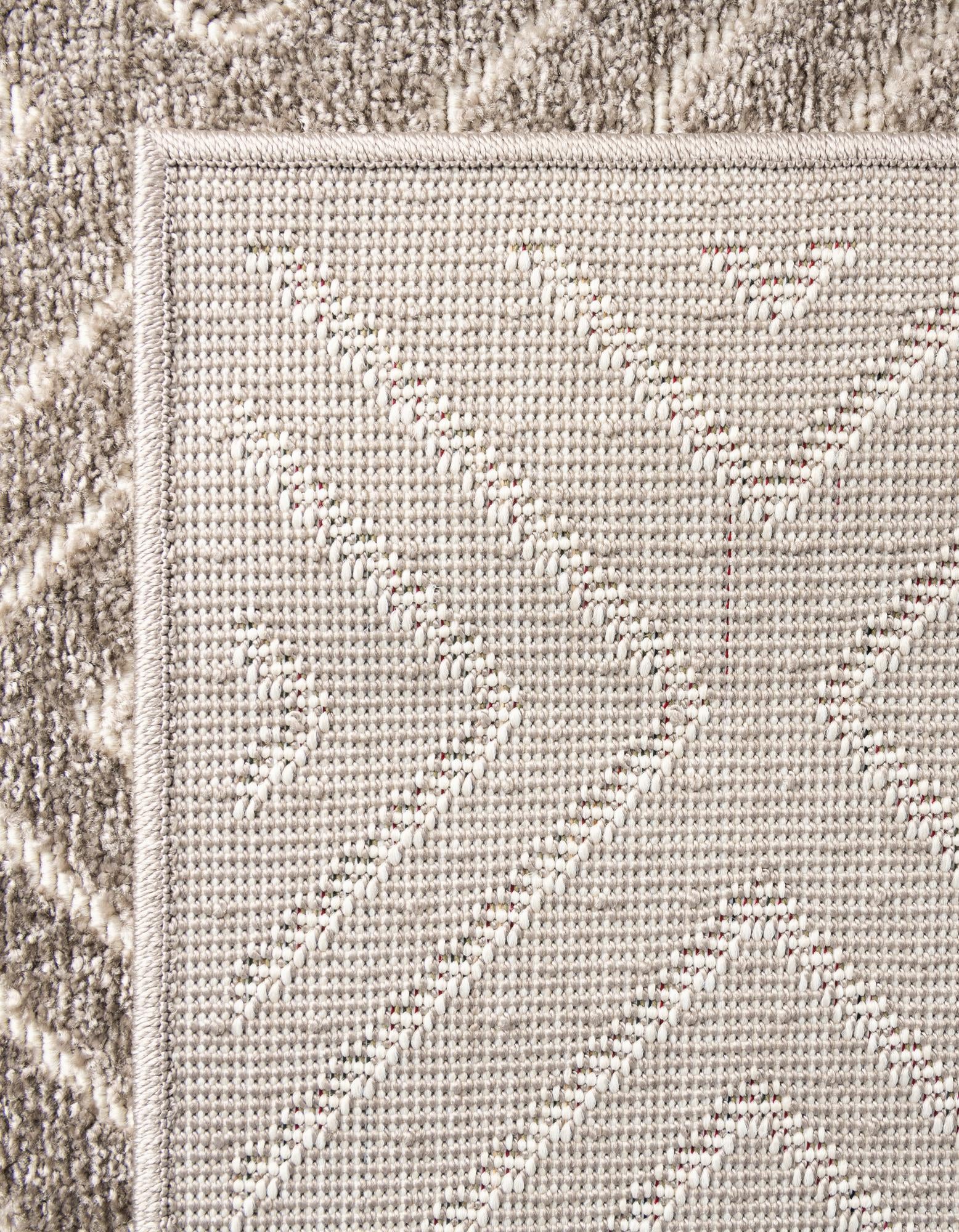 2' 7 x 12' Easy-Clean Sabrina Soto Indoor / Outdoor Runner Rug