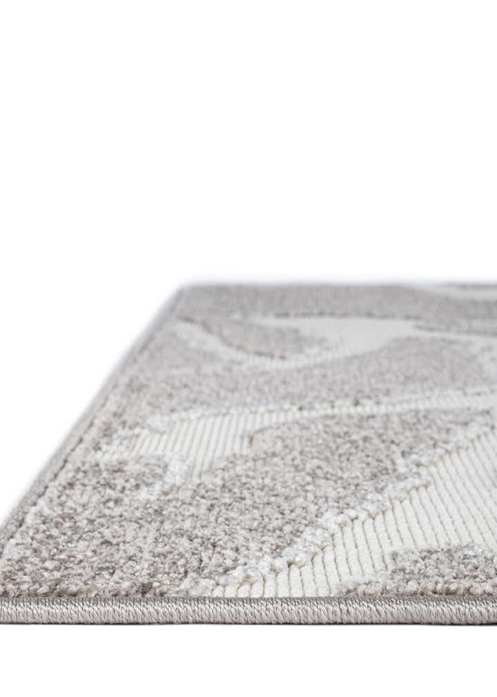 2' 7 x 10' Easy-Clean Sabrina Soto Indoor / Outdoor Runner Rug
