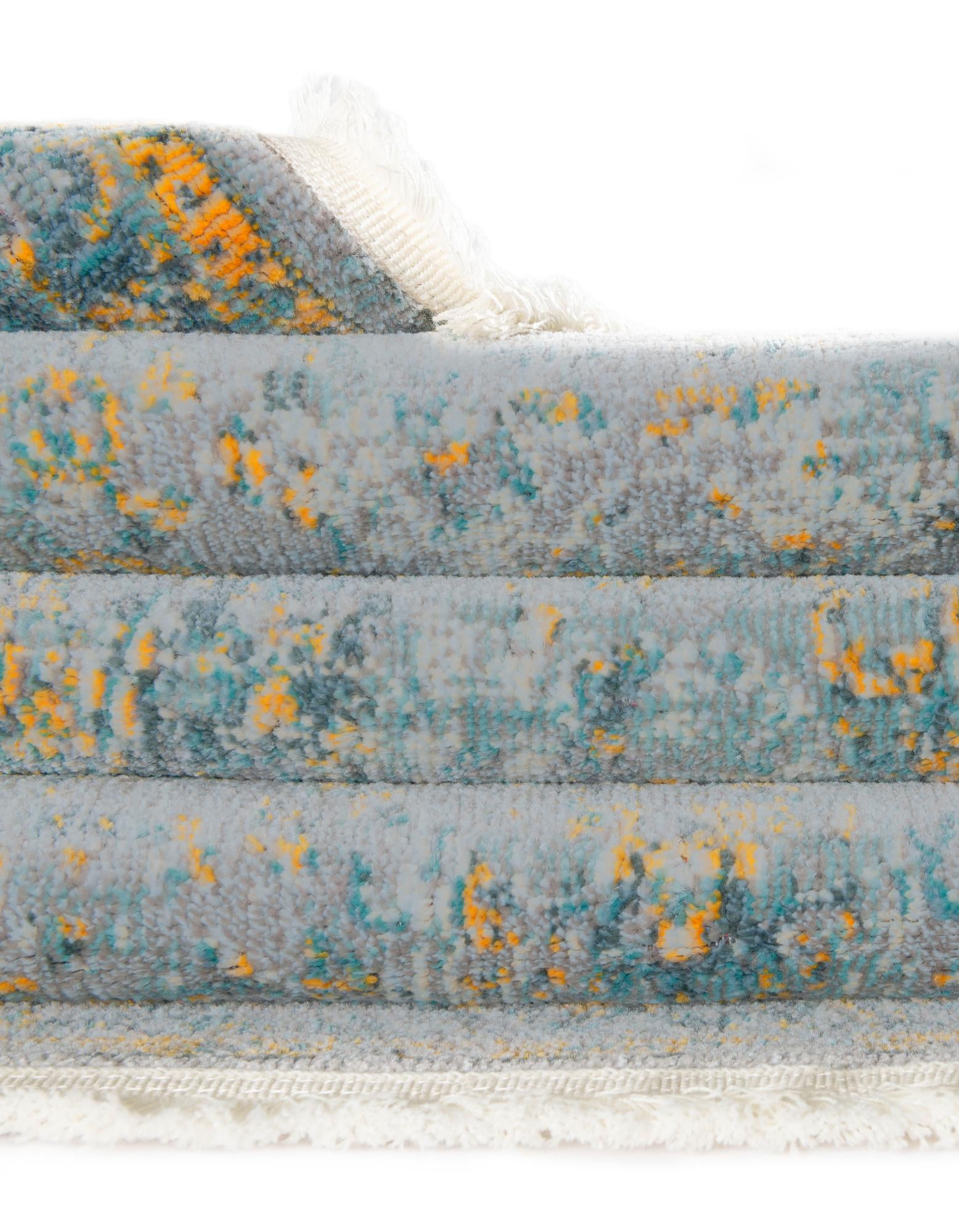 2' 7 x 10' Santiago Runner Rug