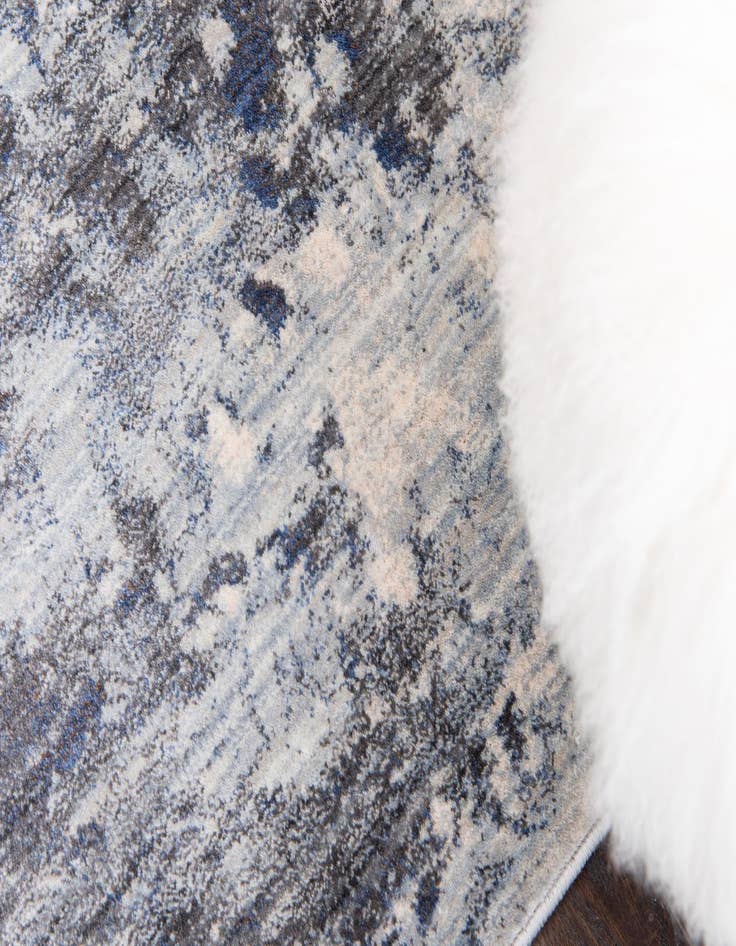 Detail image of 2' 2 x 6' Solaris Runner Rug