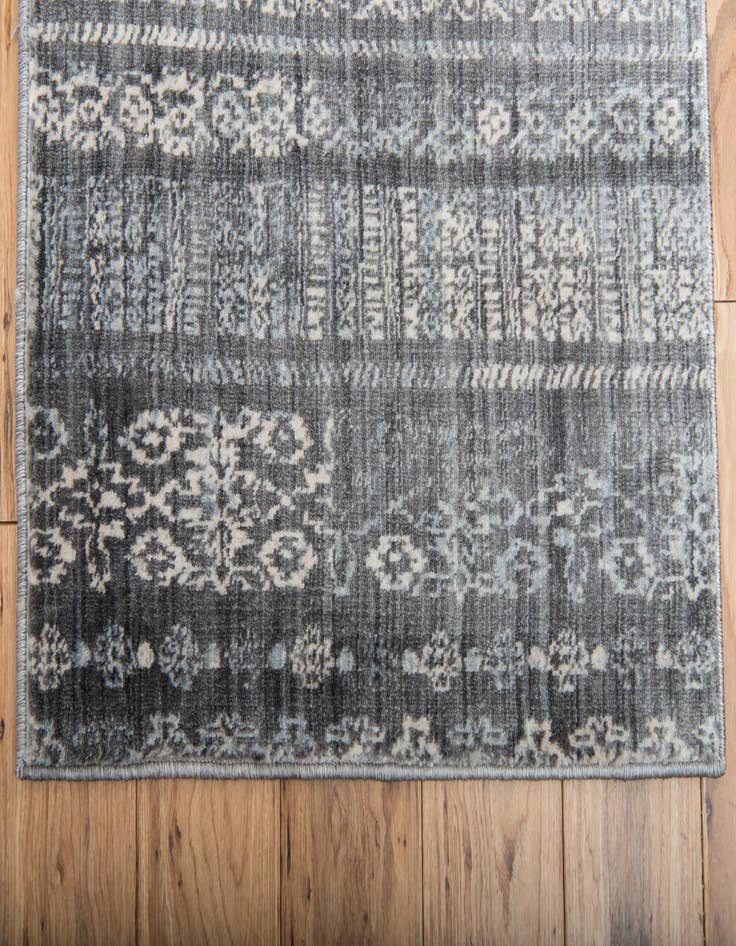 Detail image of 2' 2 x 6' Solaris Runner Rug