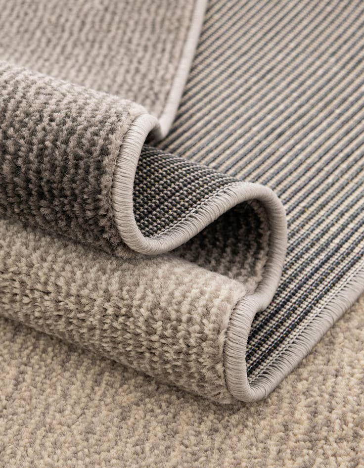 Detail image of 2' 2 x 6' 9 Washable Theia Runner Rug