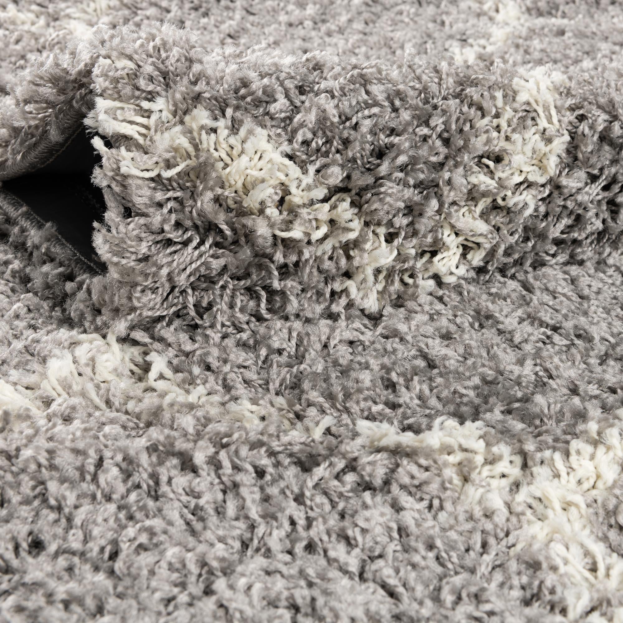 2' 7 x 10' Trellis Shag Runner Rug