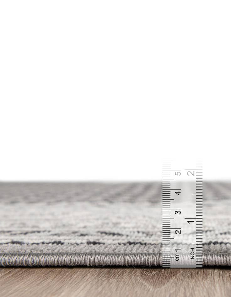 Detail image of 2' 9 x 9' 10 Tribeca Runner Rug