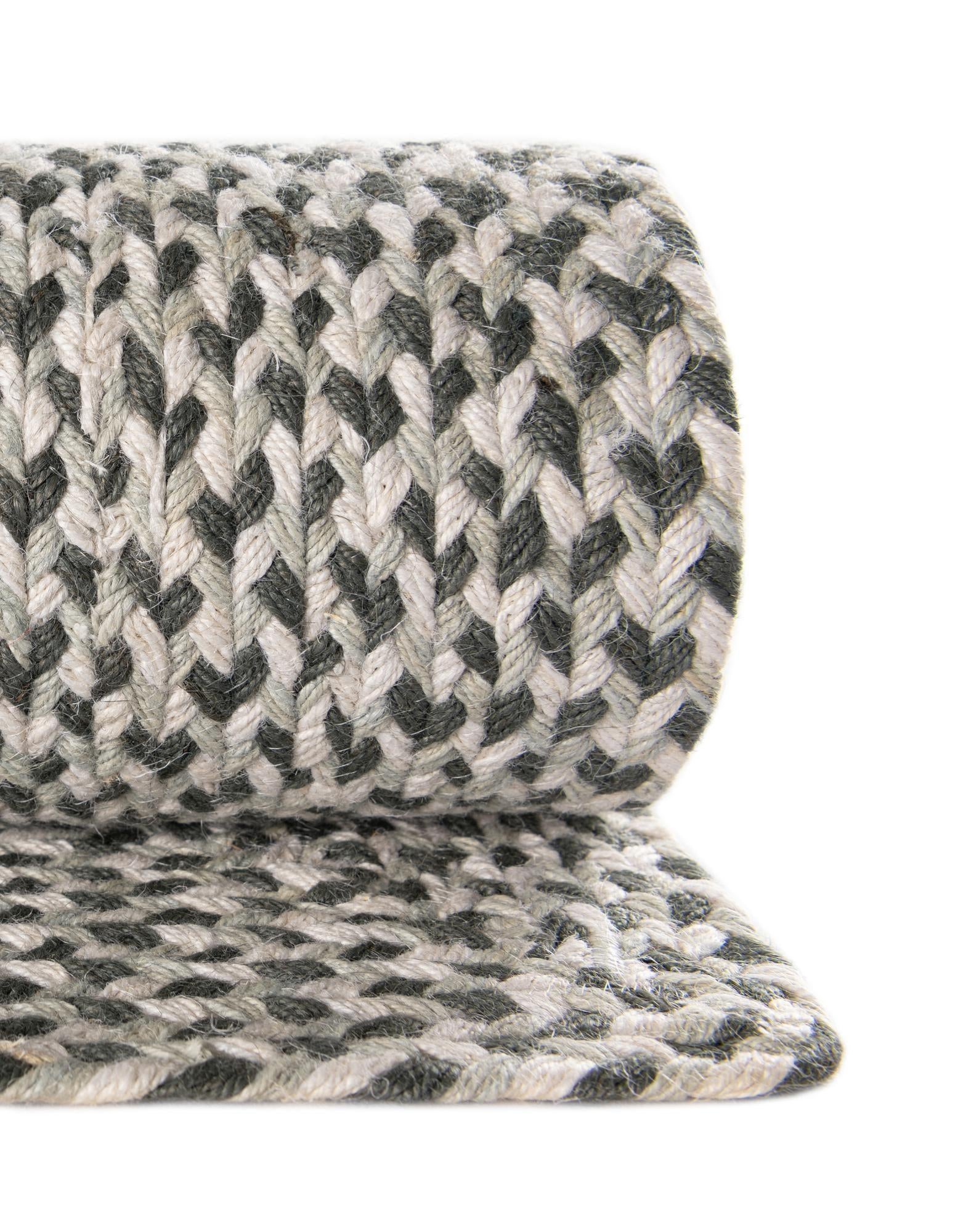 2' 7 x 10' Handmade Tweed Braided Jute Runner Rug