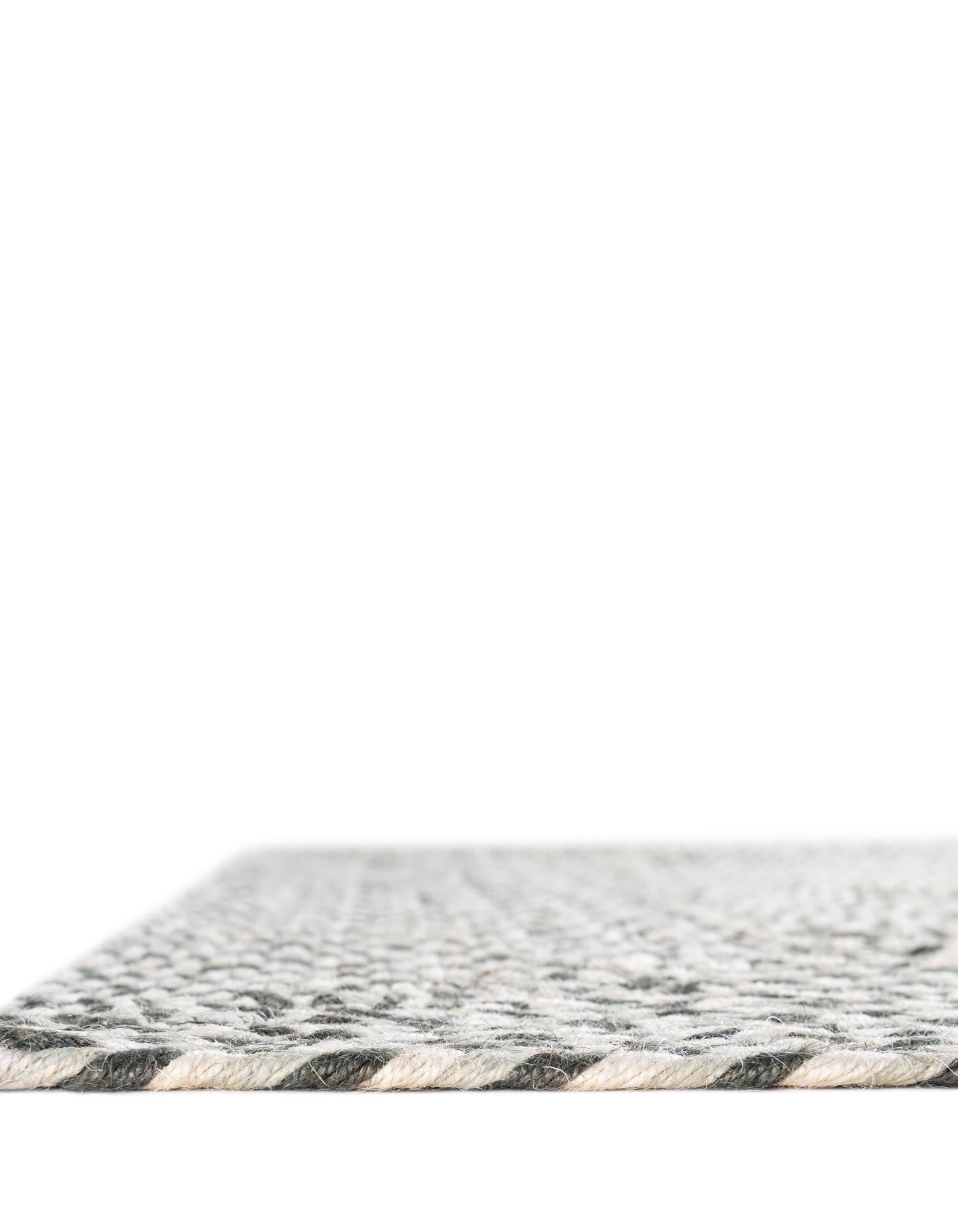 2' 7 x 10' Handmade Tweed Braided Jute Runner Rug