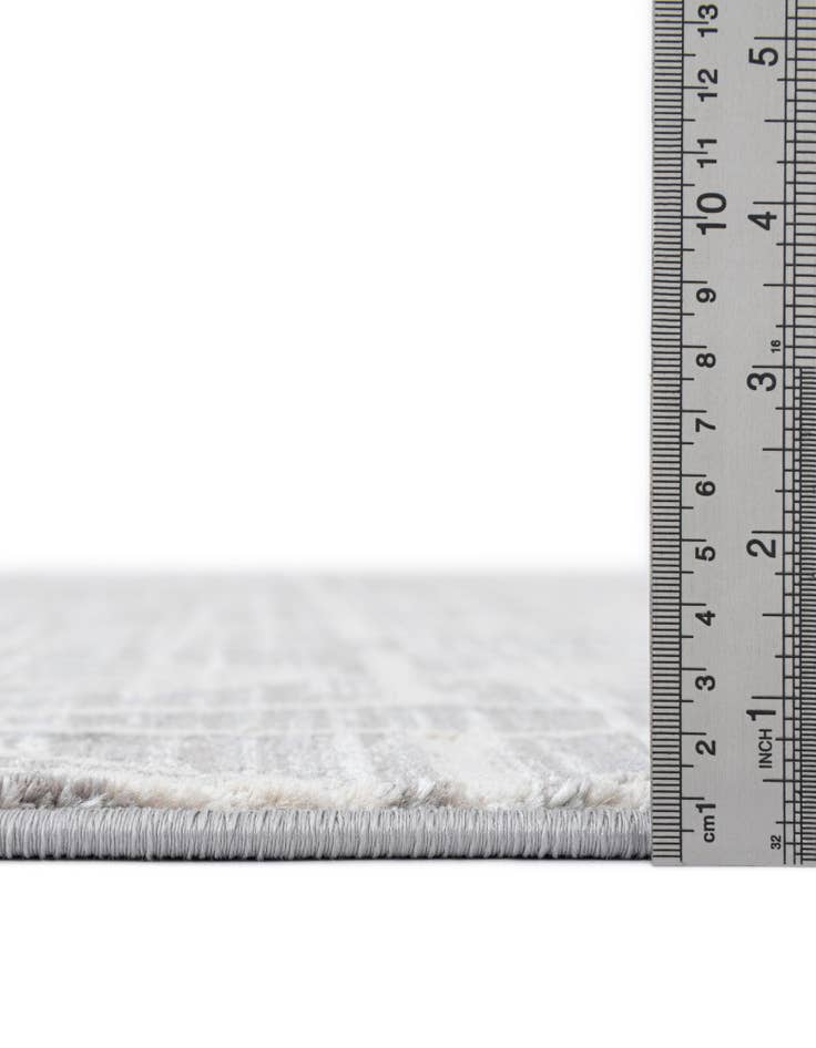 Detail image of Jill Zarin 2' 2 x 6' Uptown Fifth Avenue Runner Rug