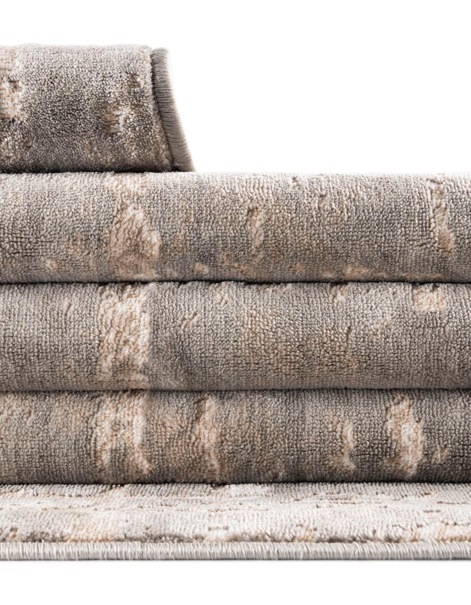 2' 2 x 6' Uptown Lexington Avenue Runner Rug