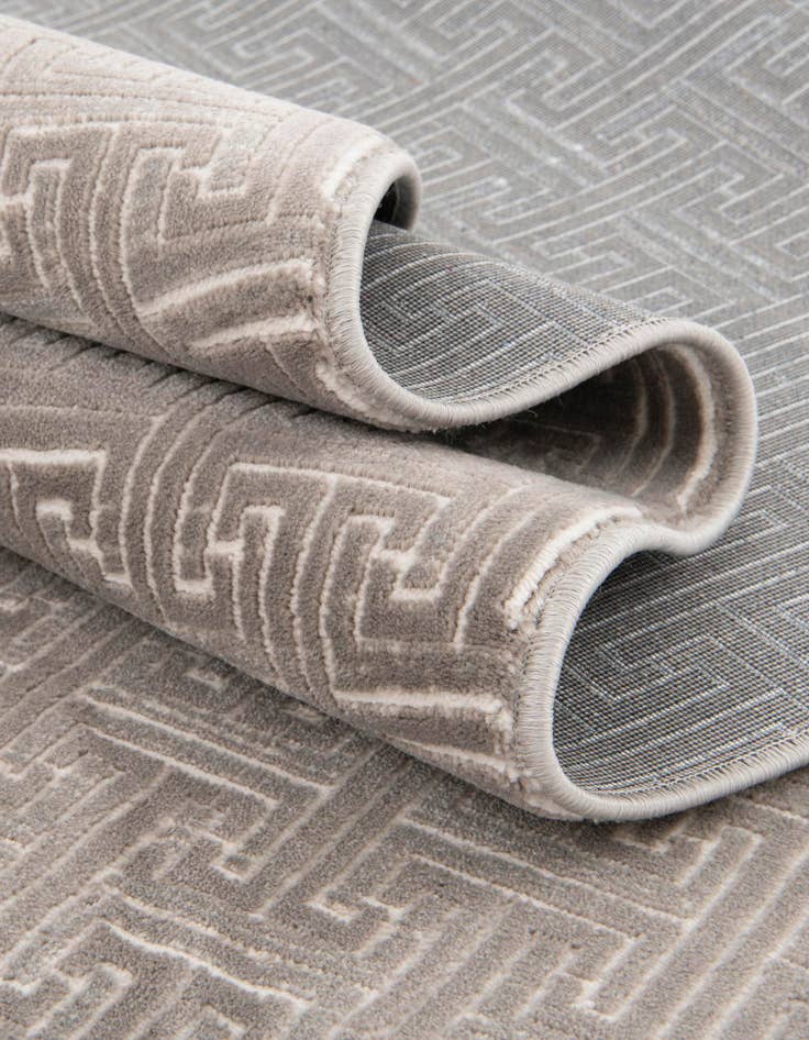 Detail image of 2' 2 x 6' Uptown Park Avenue Runner Rug